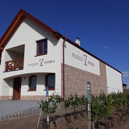 Penzion Dvojka Velké Bílovice Exteriör bild